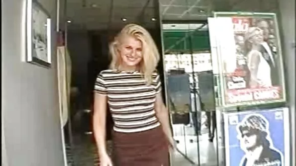 impresionant Blondie fete slabe futute nubile sperma
