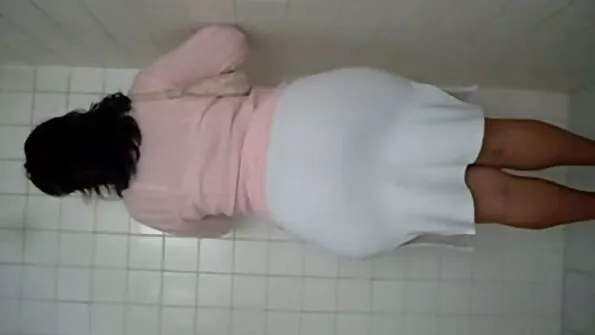 Teeny-Chesty filme porno cu femei scunde cutie prezinta pe sexuale pricepere în turul doi