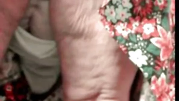 Fierbinte Tina devine pasarica ei adânc tracțiune de tipi Pula Mare o filme porno cu pizde mici face mai excitat
