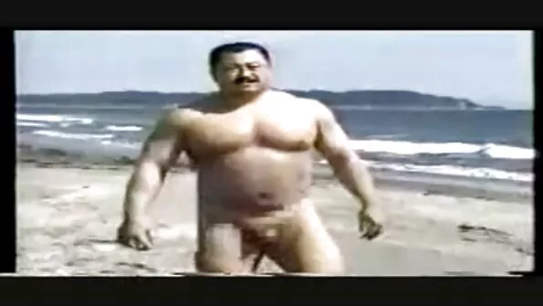 Bruneta și bustyarab Ada porno cu pizde mici este plin de cald cum
