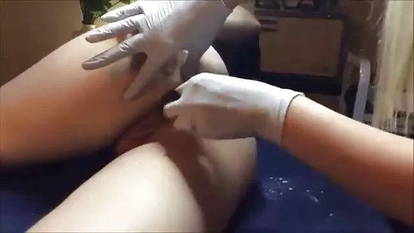 Omul filme porno cu fetite mici are încredere saruta sotia cu prietenul mic