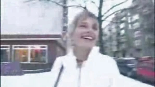 Prietenul intră pe sexy cutie pentru filme porno cu fetițe mici a obține departe