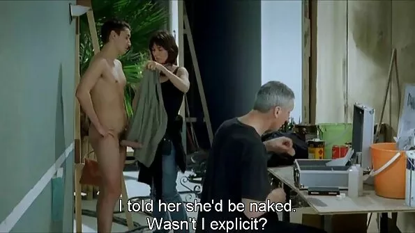 Fată filme porno cu pizde mici drăguță downblouse