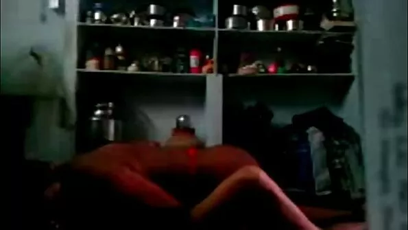 Slutty curva Rahyndee James autostopist devine porno cu pizde mici futut de străin