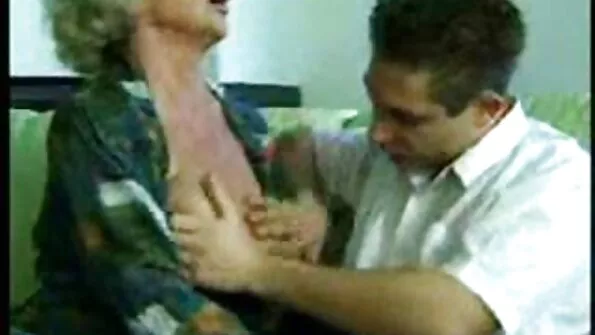 Shanna filme porno cu femei scunde McCullough-Sinset Blvd