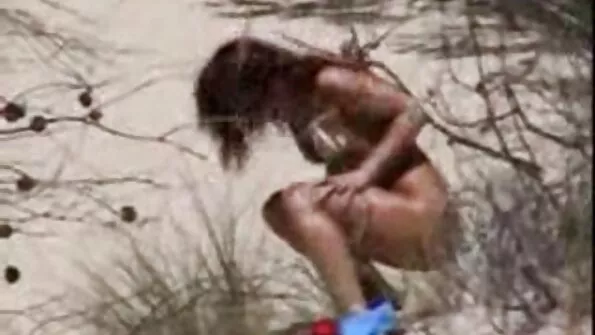 Al naibii de cald Corinna suge porno cu pizde mici si se fute in spatele unei masini