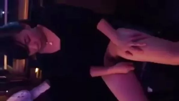 Mature părinții fac sex la miezul nopții pizde mici care se fut
